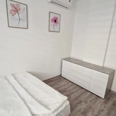 Apartment Central Cute City W Free Parking